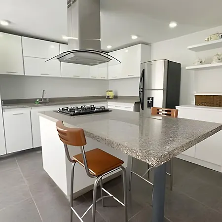 Super Apartamento Tv, Wi Fi Y Parqueadero Gratis Bogota Exterior photo
